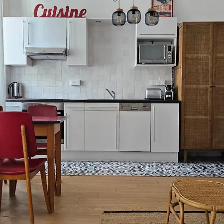 Evasion Ensoleillee A St Jean De Luz Coquet Avec Balcon Апартаменты *