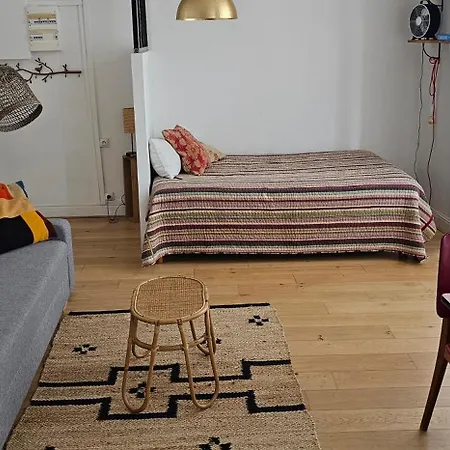 Evasion Ensoleillee A St Jean De Luz Coquet Avec Balcon Сен-Жан-де-Люз